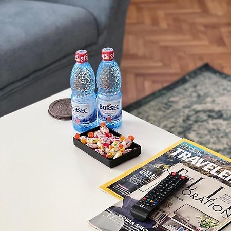 Apartment Friends Central Oradea Εξωτερικό φωτογραφία