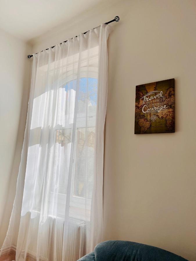 Apartment Friends Central Oradea Εξωτερικό φωτογραφία