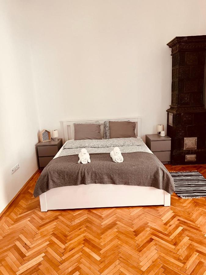 Apartment Friends Central Oradea Εξωτερικό φωτογραφία