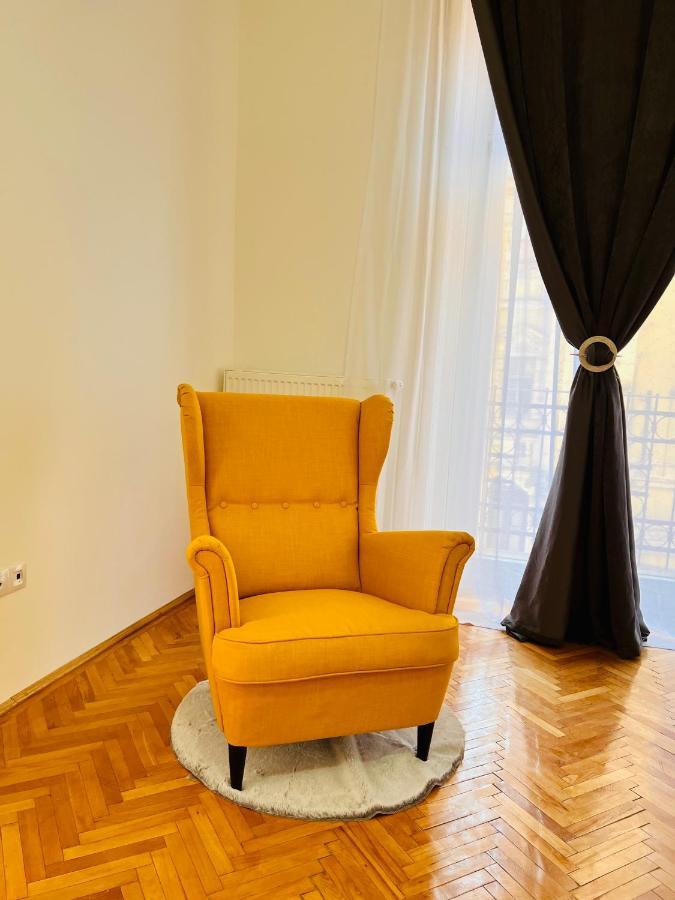 Apartment Friends Central Oradea Εξωτερικό φωτογραφία