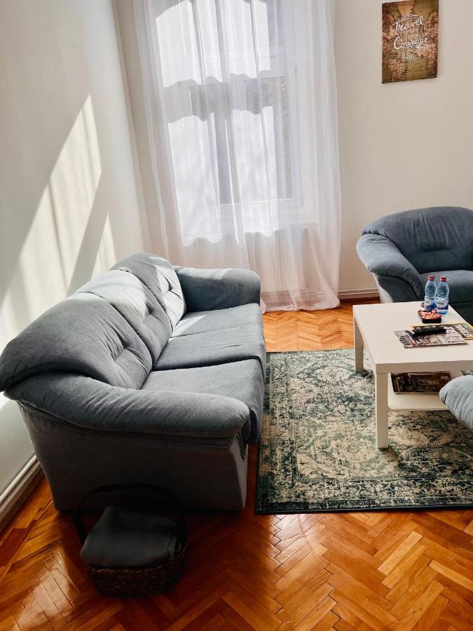 Apartment Friends Central Oradea Εξωτερικό φωτογραφία