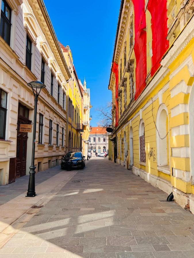 Apartment Friends Central Oradea Εξωτερικό φωτογραφία